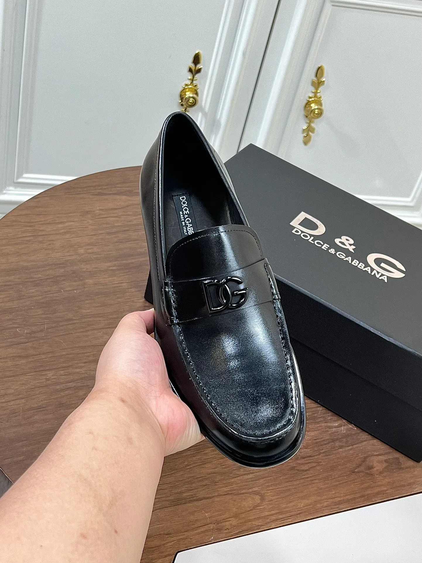 Factory price: 960💰••New product••Dolce&Gabb*_Dg high-end men's formal shoes and casual leather shoes. First-layer cowhide upper imported from Italy. You can see the leather texture at a glance. Breathable calfskin lining. High-end and luxurious leather outsole. Unique style. Finely crafted details! Size: 39-44 (38.45.46 customized)